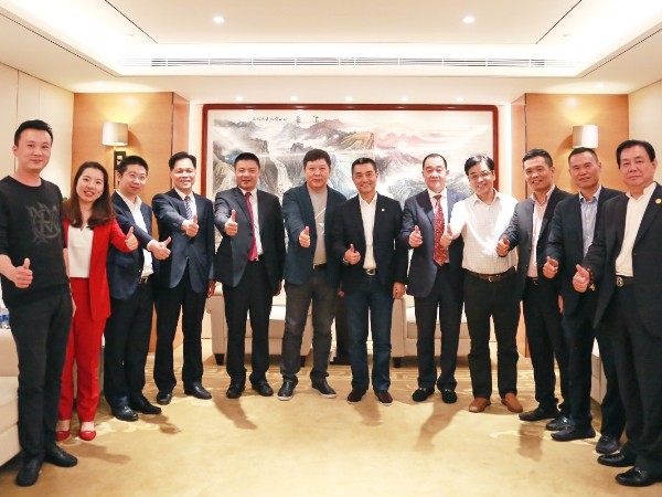 會(huì)長(zhǎng)蔡傳健 莊小夸隊(duì)走進(jìn)廣田交流學(xué)習(xí) ,暢談粵港澳大灣區(qū)發(fā)展新機(jī)遇